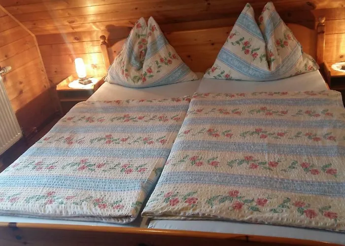 Gross Semesterbostad Steinreib